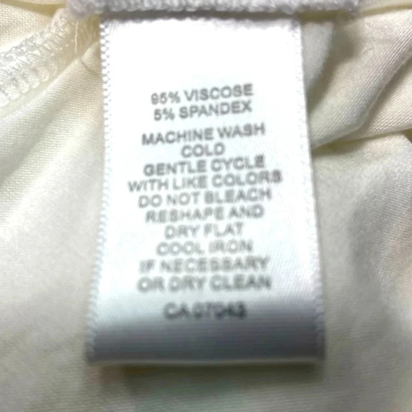 Cable & Gauge Womans Sleeveless White Top - Picture 8 of 8